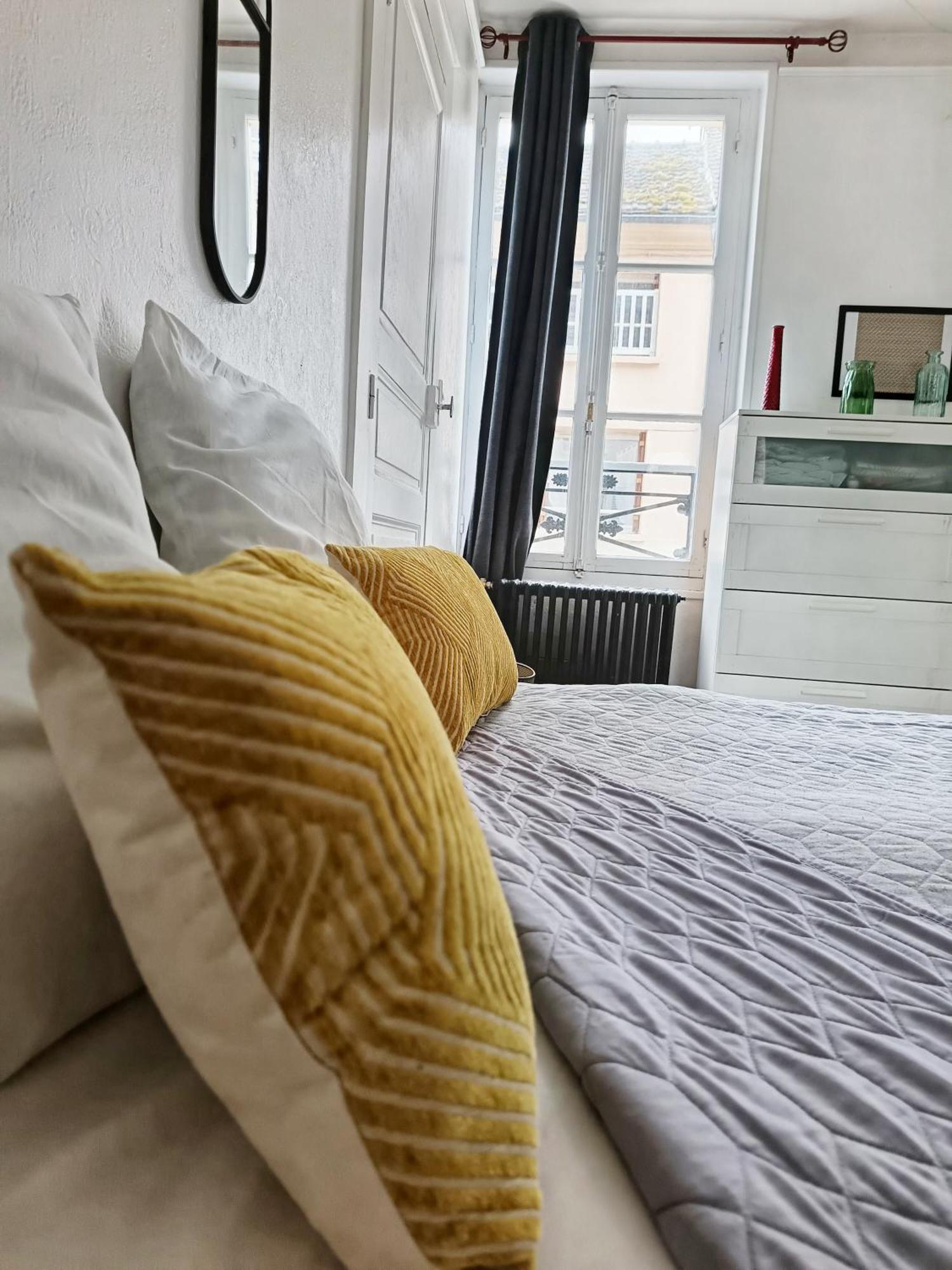 Rooms Home Csm Suites Privees Entre Paris Et Reims Charly-sur-Marne エクステリア 写真