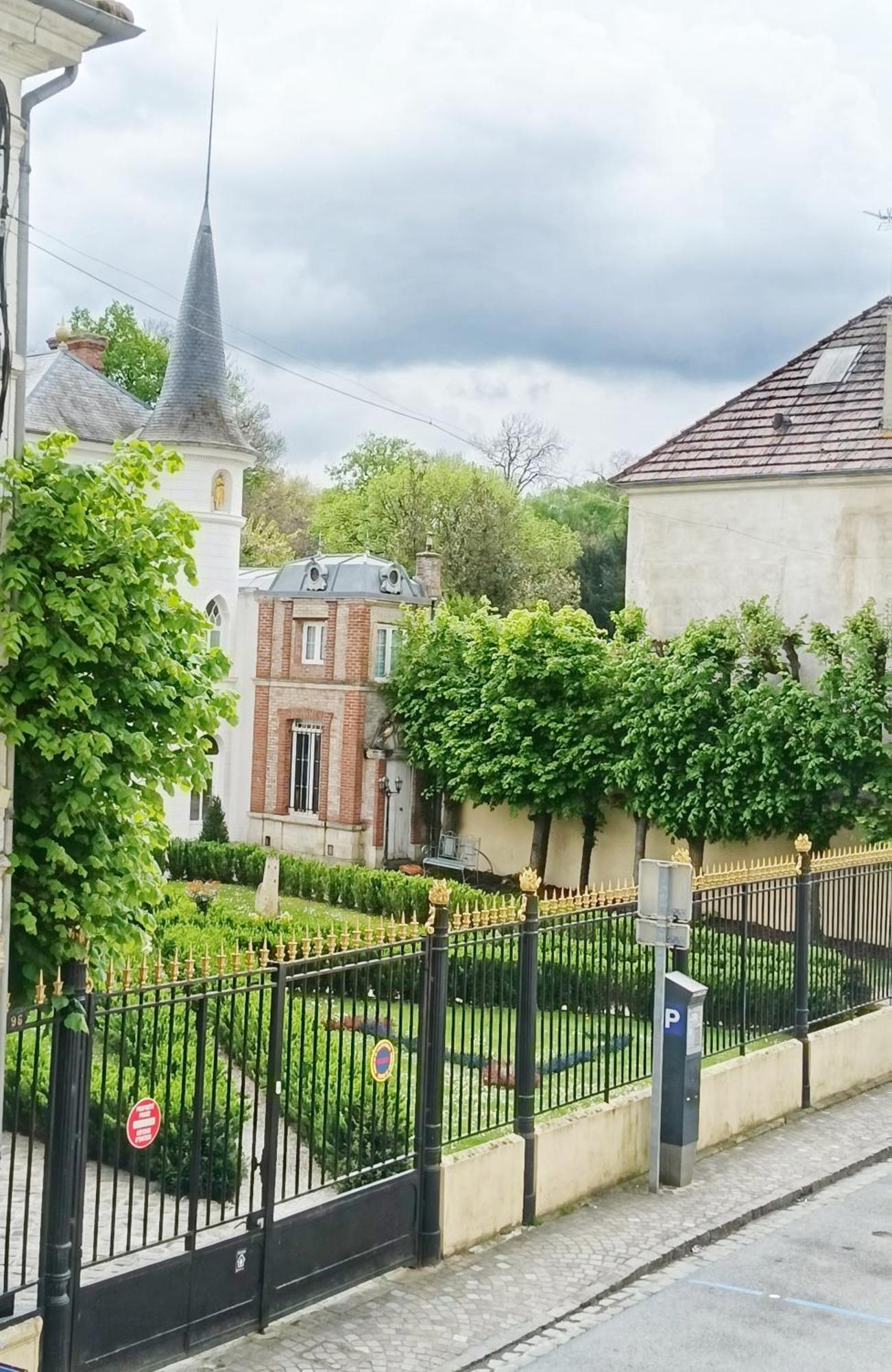 Rooms Home Csm Suites Privees Entre Paris Et Reims Charly-sur-Marne エクステリア 写真